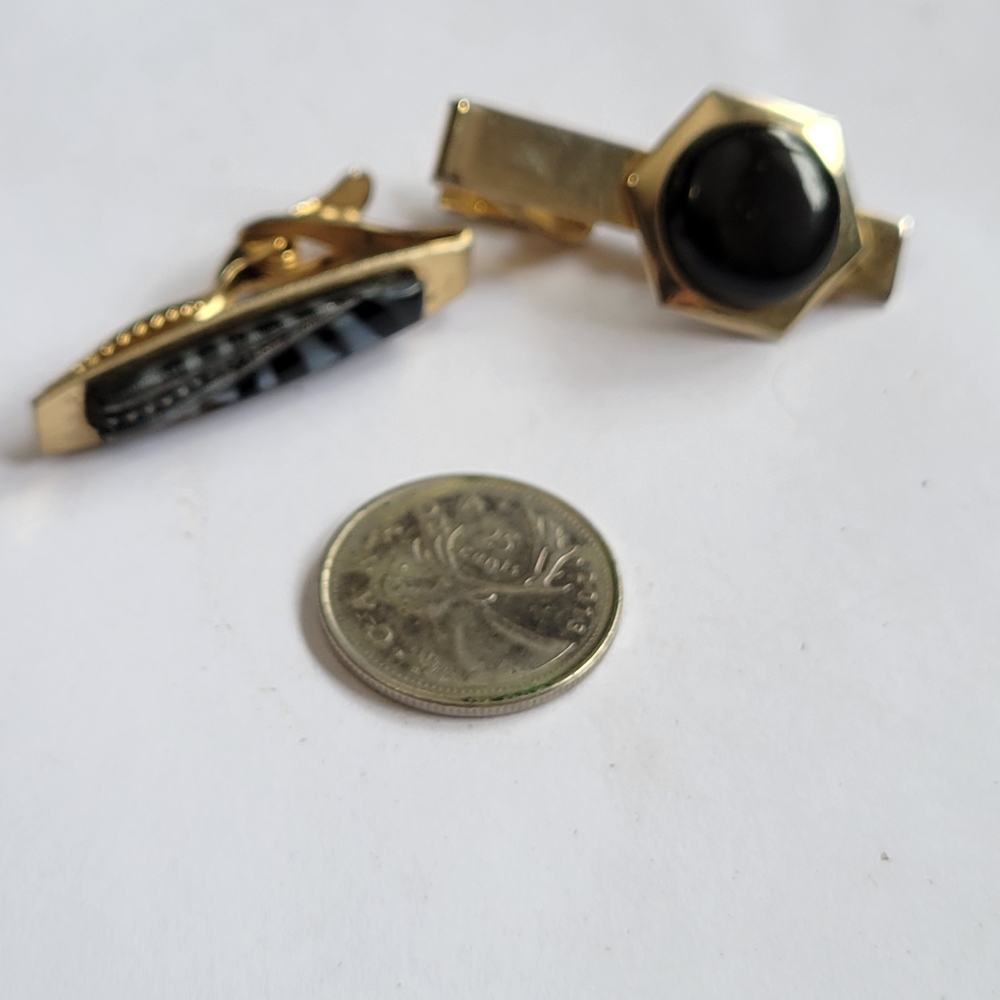 Elegant Gold and Black Men's Tie Clip Set